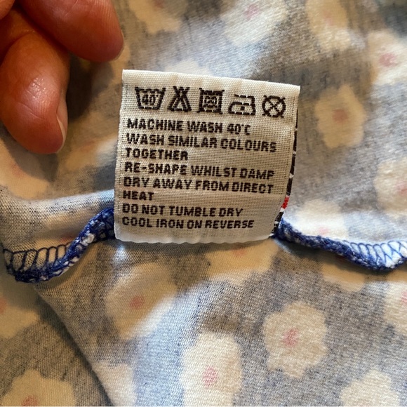 Mini Boden Navy w/white flowers Dress - size 7-8 Years - Ruffle detailing - EUC - Picture 5 of 7